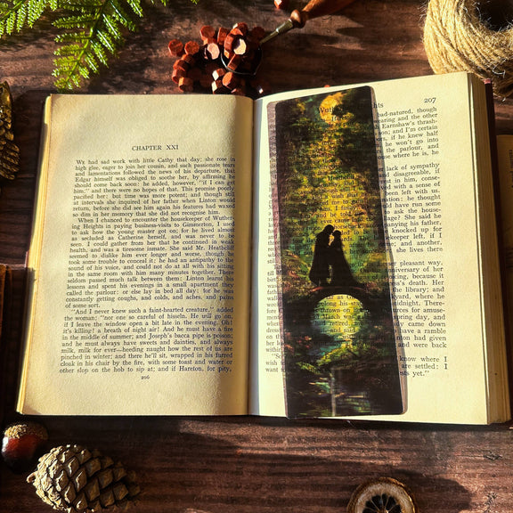 Marque-page transparent effet vitrail représentant Aragorn et Arwen, Seigneur des Anneaux
