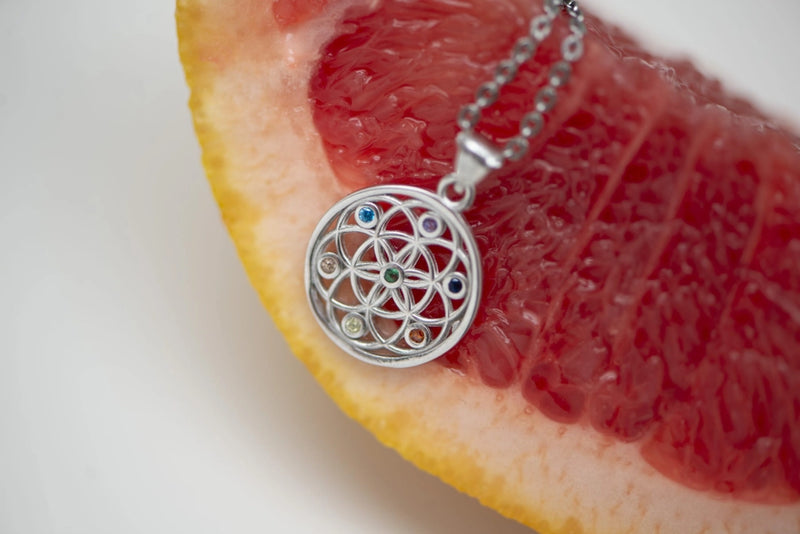Collier Fleur de Vie 7 chakras en argent 925 rhodié avec pierres colorées