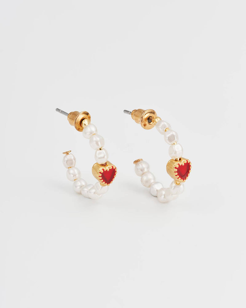 Boucles d'oreilles créoles Fable England Heart Pearl en plaqué or 22 carats avec perles et cœur