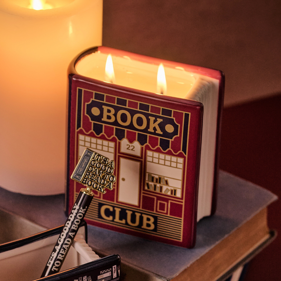 Bougie Book Club en céramique en forme de livre ancien, parfum citron vert basilic laurier