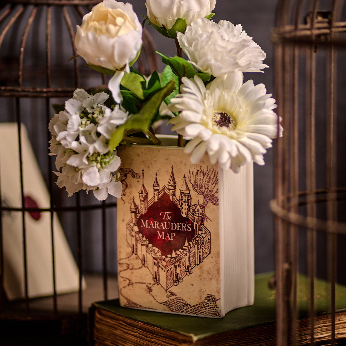 Vase en céramique en forme de livre Harry Potter décoré de la Carte du Maraudeur