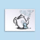 Carte postale Loeff Création, petit dragon endormi blotti contre une théière fumante