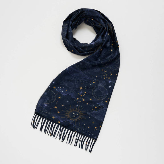 Écharpe longue à franges Zodiac Fable England, constellations et signes du zodiaque sur bleu marine
