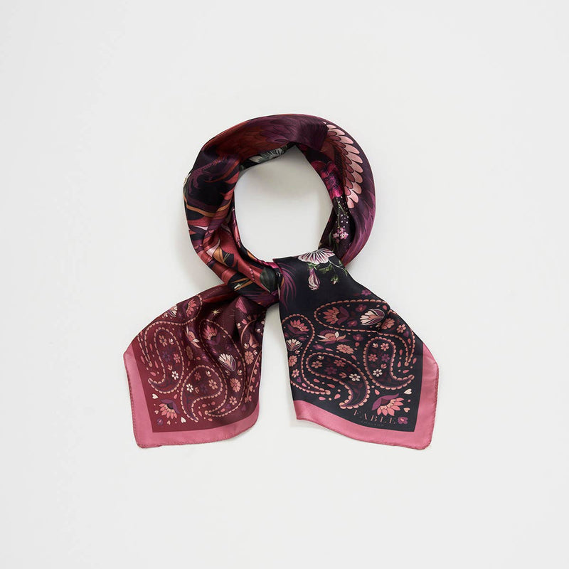 Foulard carré Fable England 90 x 90 cm, phénix dans un décor floral bordeaux, rose et violet