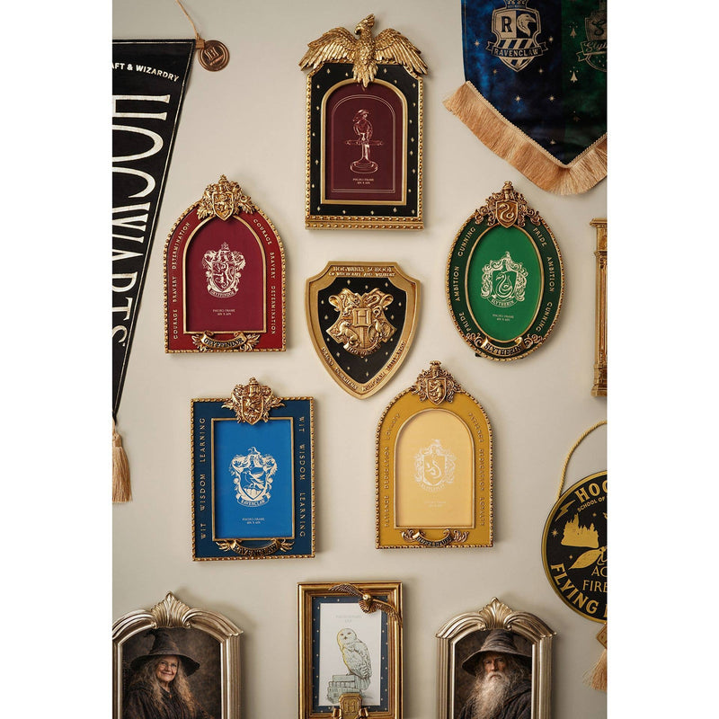 Cadre photo Harry Potter Gryffondor avec blason en relief et finitions dorées, 10 × 15 cm
