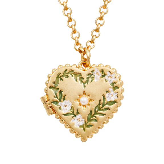 Collier médaillon cœur Fable England en laiton plaqué or, couronne de jasmin peinte à la main et perle