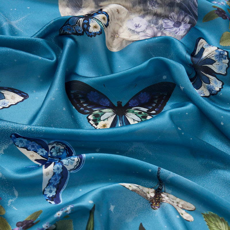 Foulard carré Midnight Garden Fable England 90 x 90 cm, papillons, fleurs et lune sur bleu sarcelle