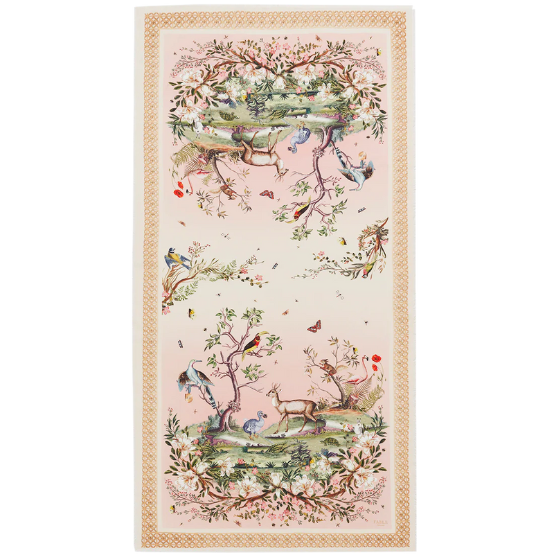 Écharpe rose Fable England Woodland Scene, paysage forestier avec animaux, oiseaux et feuillages