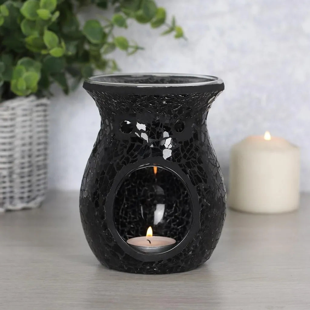 Brûle-parfum en mosaïque de verre noire aux reflets scintillants, ambiance mystique
