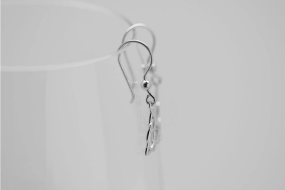 Boucles d'oreilles Triquetra en argent 925 rhodié, symbole celtique entrelacé