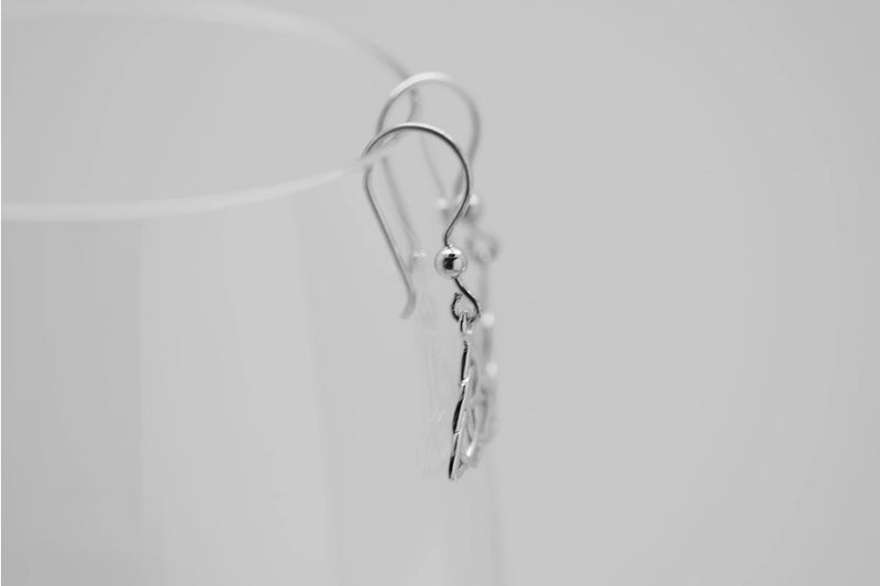 Boucles d'oreilles Triquetra en argent 925 rhodié, symbole celtique entrelacé