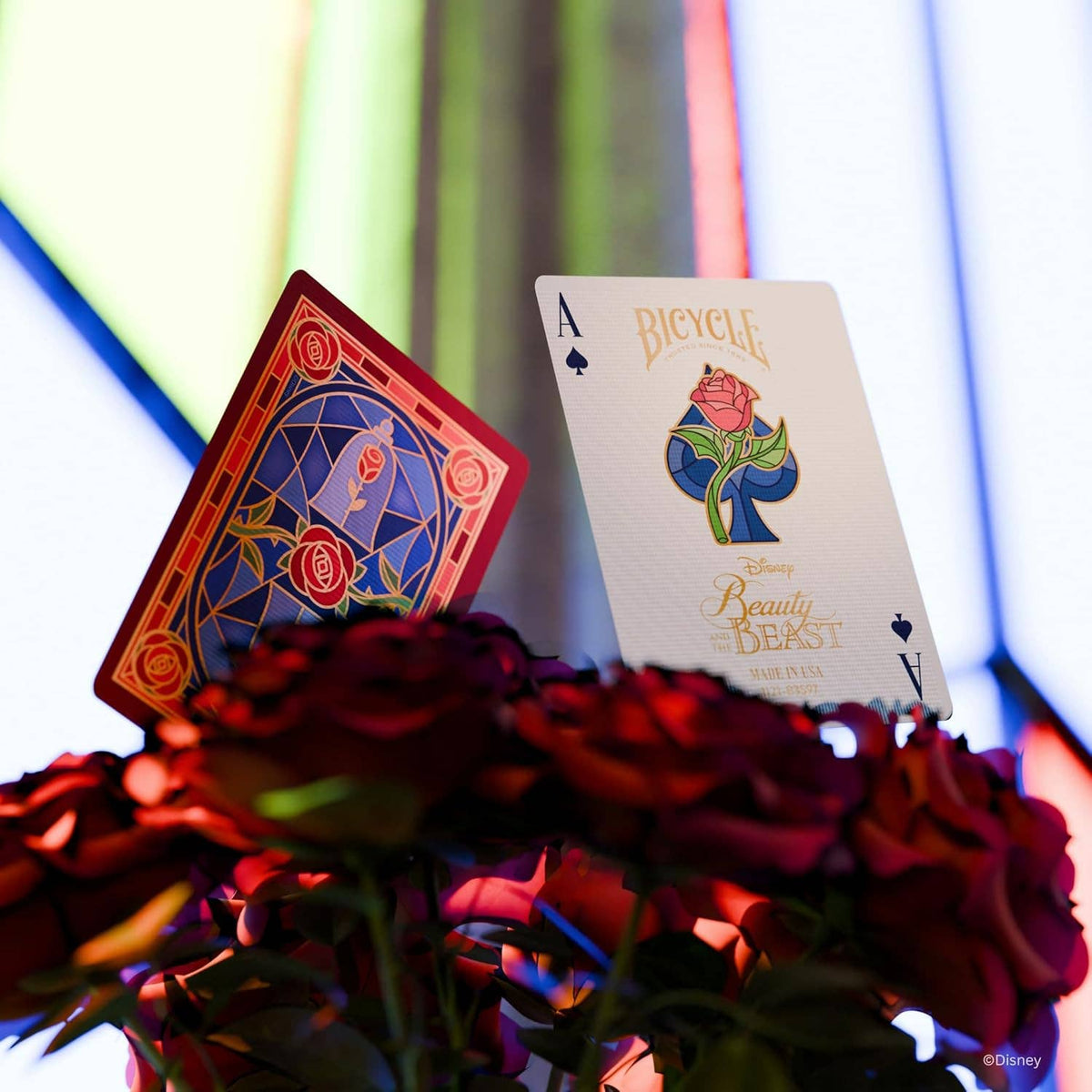 Jeu de cartes Bicycle Disney La Belle et la Bête, étui bordeaux et or, rose enchantée