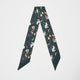 Foulard skinny Niva Fable England 140 x 10 cm, fond vert forêt, animaux et détails féeriques