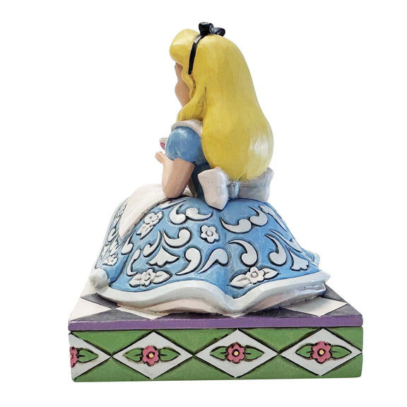 Figurine Disney Traditions Jim Shore, Alice au Pays des Merveilles à l'heure du thé