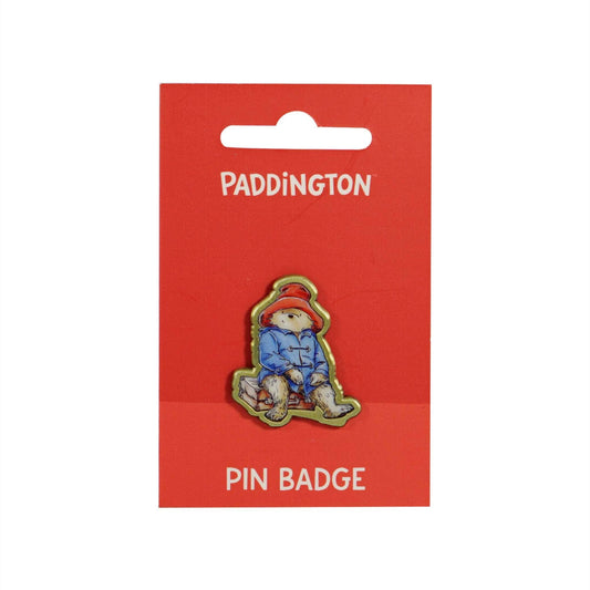 Pin's Paddington, l'ourson assis avec sa valise, 3 cm