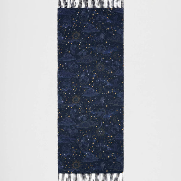 Écharpe longue à franges Zodiac Fable England, constellations et signes du zodiaque sur bleu marine