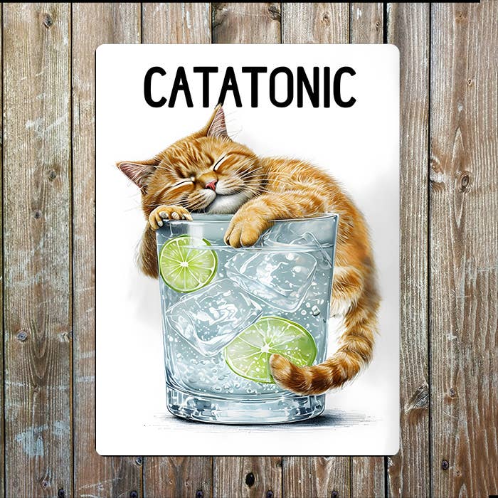 Plaque métal vintage Catatonique, illustration humoristique d'un chat et d'un gin tonic
