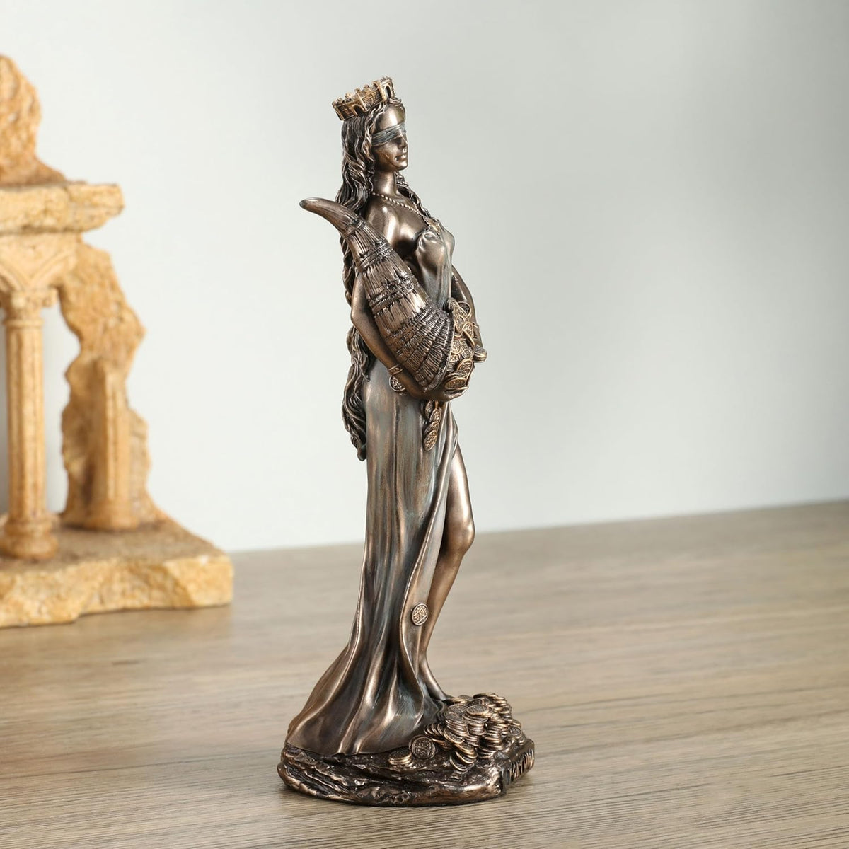 Figurine déesse Fortuna Veronese Design 15 cm, yeux bandés et corne d'abondance
