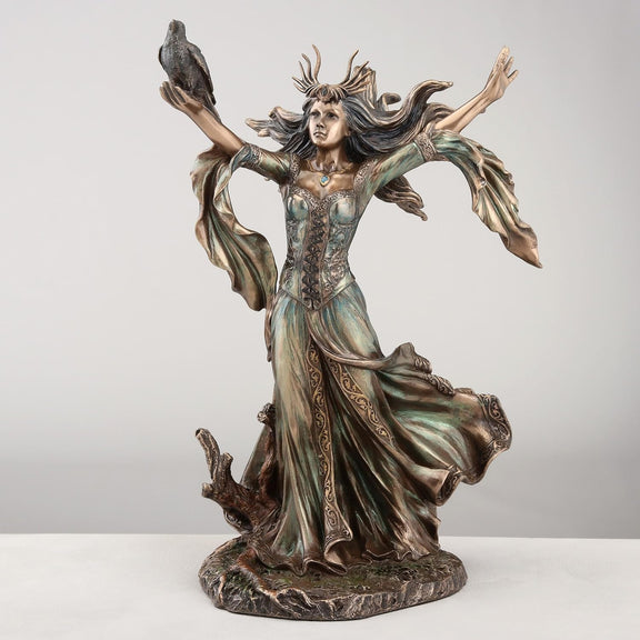 Statuette fée Morgane Veronese Design 25 cm, enchanteresse arthurienne en mouvement