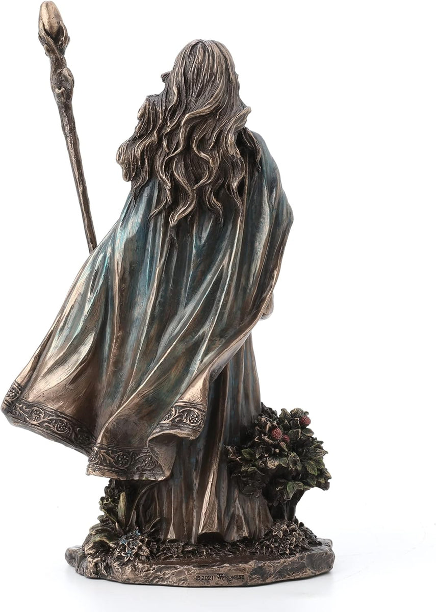 Statue Valkyrie Eir Veronese Design, déesse nordique debout en robe longue sculptée