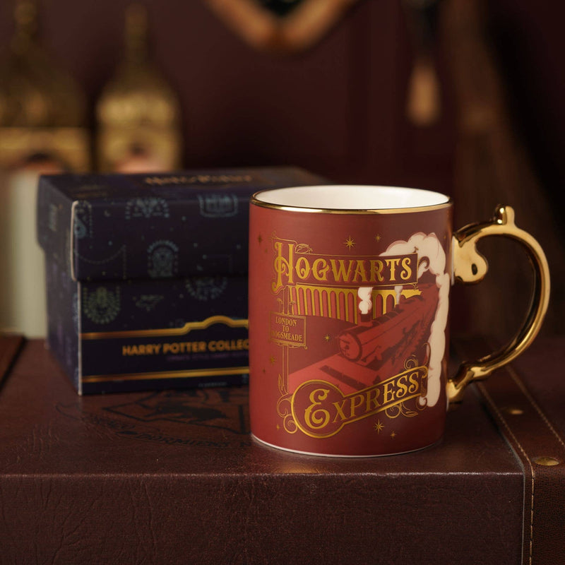 Mug en céramique Harry Potter Hogwarts Express de la collection Alumni, détails dorés sur fond sombre