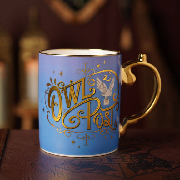 Mug en céramique Harry Potter Owl Post bleu profond à détails dorés, collection Warner Bros