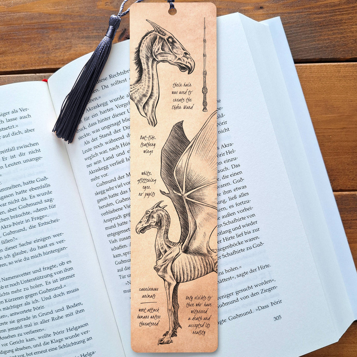 Marque-page créatures fantastiques n°2 recto verso à pompon gris, inspiré des anciens bestiaires