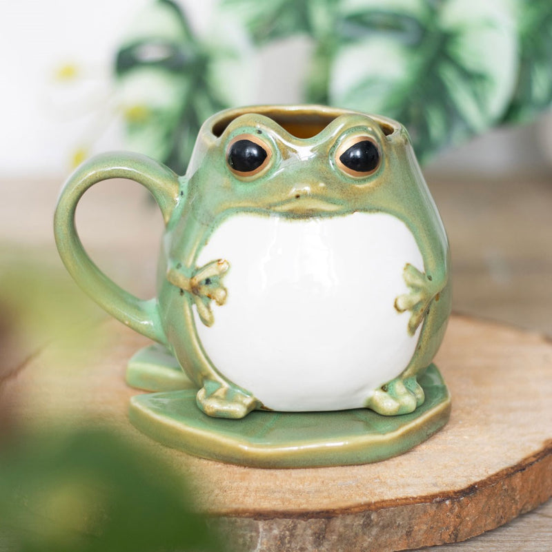 Tasse grenouille en céramique avec soucoupe nénuphar assortie