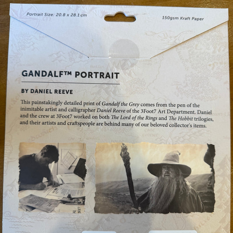 Impression d'art Wētā Workshop représentant Gandalf le Gris avec chapeau, bâton et pipe