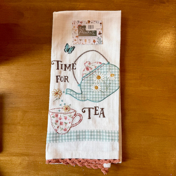 Torchon de cuisine en coton brodé Time for Tea, style cottagecore anglais