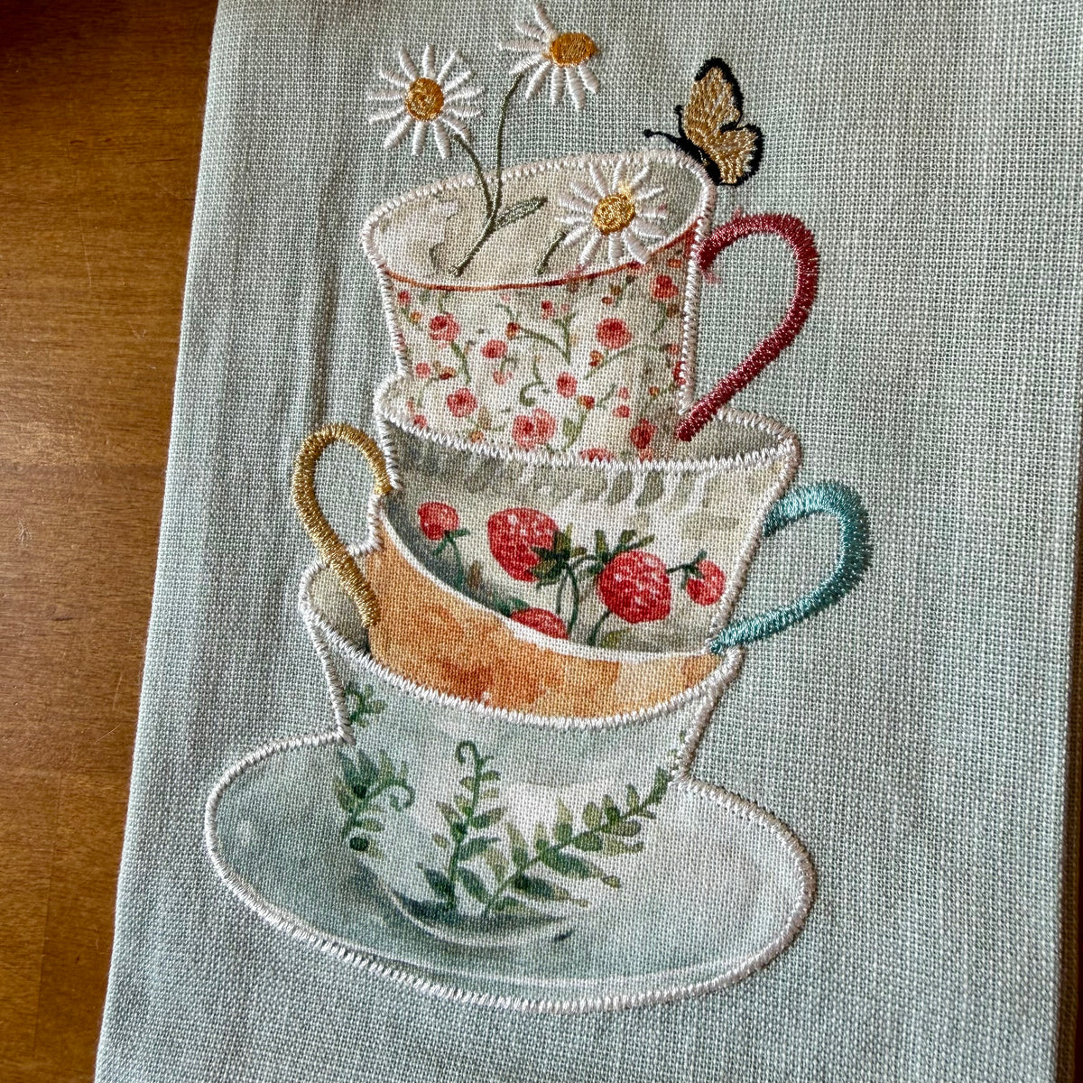 Torchon de cuisine en coton brodé de tasses de thé, style cottagecore anglais