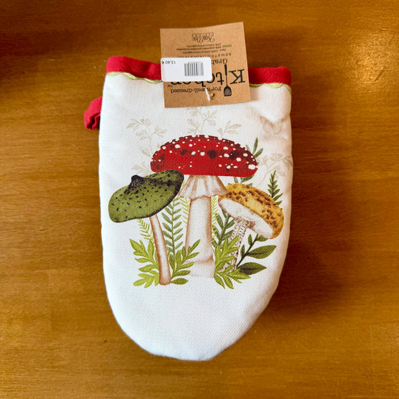 Manique en coton avec champignon rouge à pois blancs et feuillages d'automne, style cottagecore