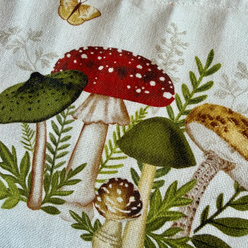 Manique carrée en coton à motifs de champignons et feuillage, citation de Pythagore brodée