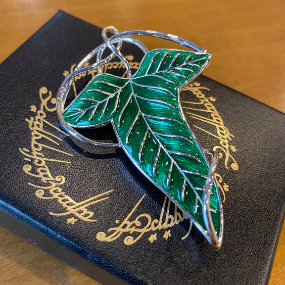 Broche Feuille de la Lórien, réplique émaillée verte du Seigneur des Anneaux