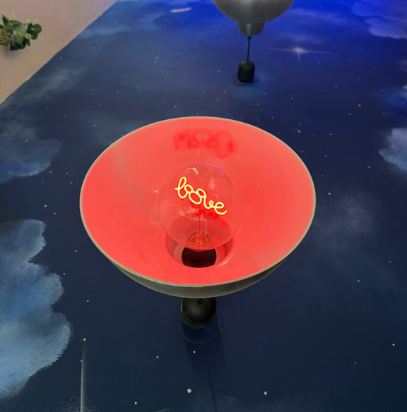 Ampoule LED néon Disney Mickey Love, filament lumineux dans un large globe en verre transparent