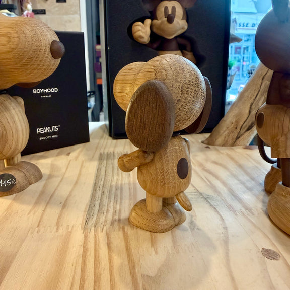 Figurine Snoopy mini en chêne blanc Boyhood, version miniature en bois du beagle de Peanuts