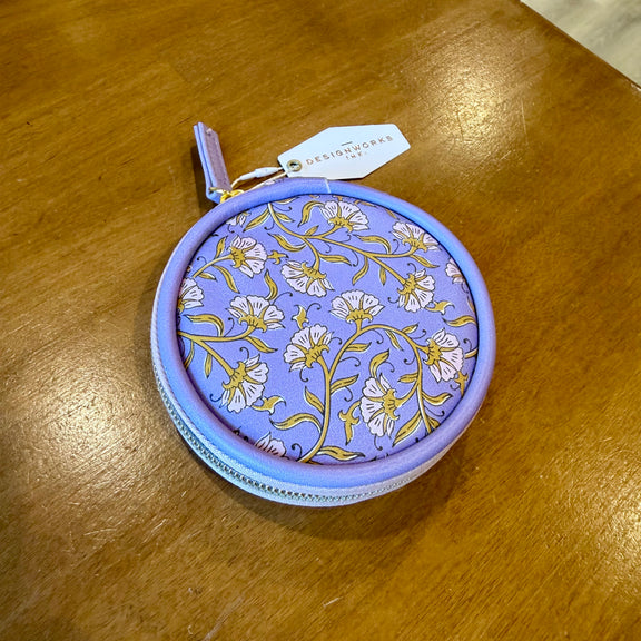 Pilulier de voyage en cuir végétalien violet à motif floral avec 7 compartiments journaliers