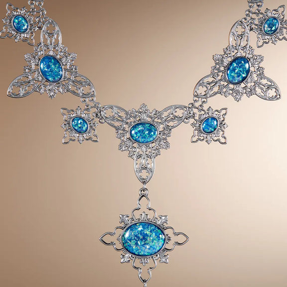 Réplique Collier d'Opale maudit Harry Potter Noble Collection, 20 pierres bleues sur argent vieilli