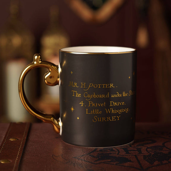 Mug en céramique Harry Potter Privet Drive de la collection Alumni, design sombre et détails dorés
