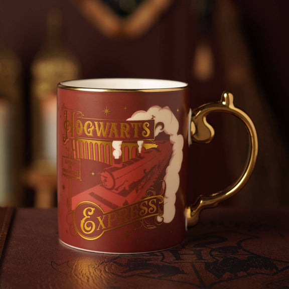 Mug en céramique Harry Potter Hogwarts Express de la collection Alumni, détails dorés sur fond sombre