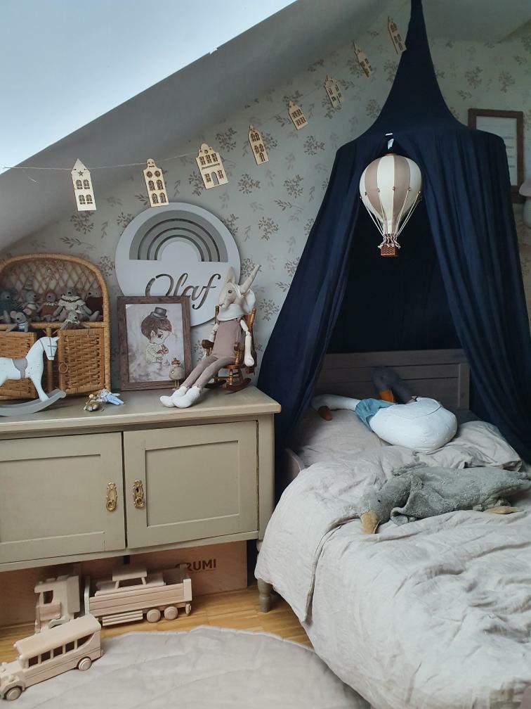 Montgolfière décorative moyen modèle en tissu et bois à suspendre, plusieurs coloris, esprit vintage