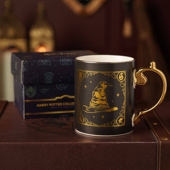 Mug en céramique Harry Potter Choixpeau magique noir à motifs dorés, collection Warner Bros