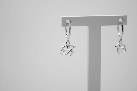 Boucles d'oreilles créoles en argent 925 avec pendentif Œil d'Horus, symbole de l'Égypte antique