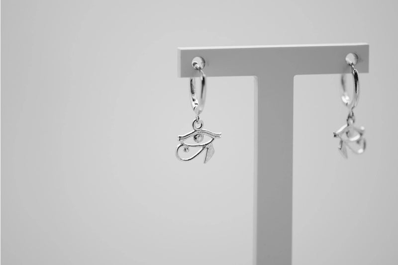Boucles d'oreilles créoles en argent 925 avec pendentif Œil d'Horus, symbole de l'Égypte antique