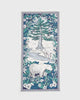 Écharpe Fable England Solara Tales illustrée d'un ours blanc et ses petits sous un sapin enneigé