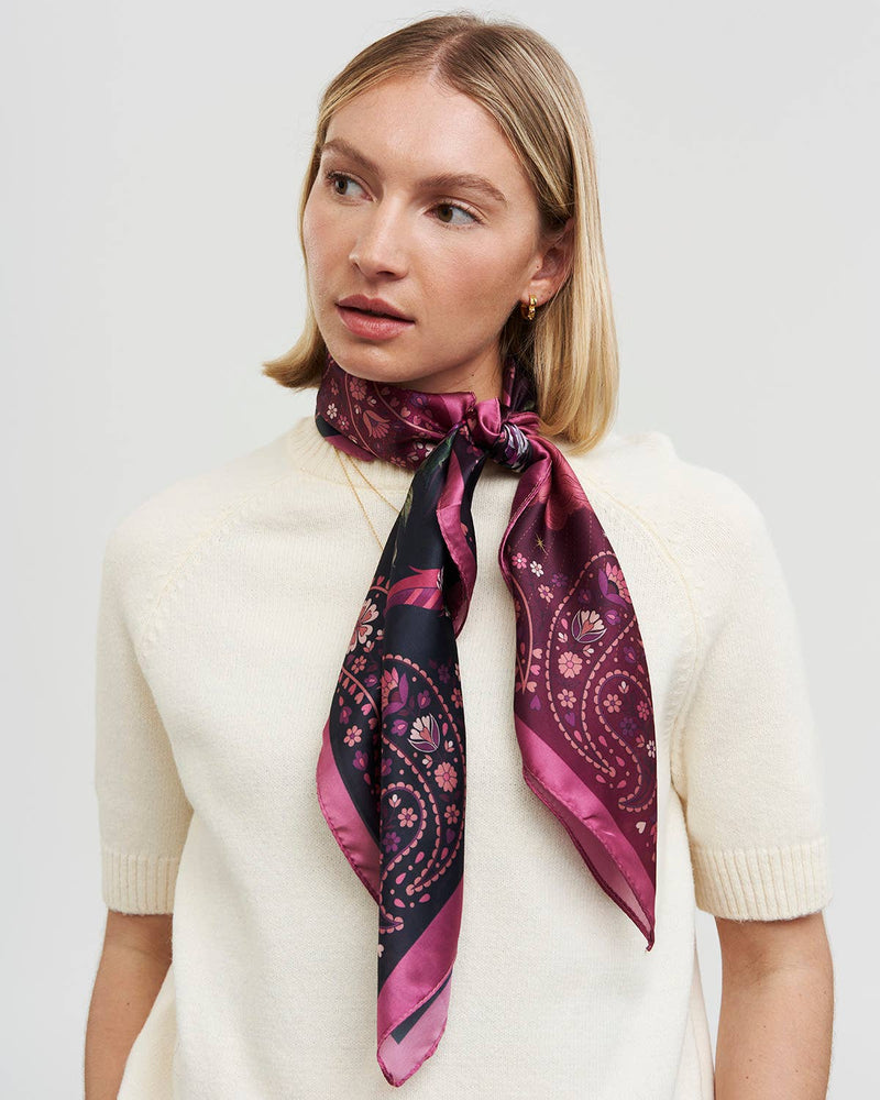Foulard carré Fable England 90 x 90 cm, phénix dans un décor floral bordeaux, rose et violet