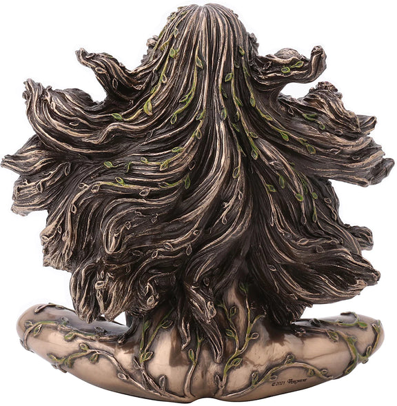 Statuette Gaia Veronese Design effet bronze, déesse assise enlaçant la Terre avec papillons et fleurs