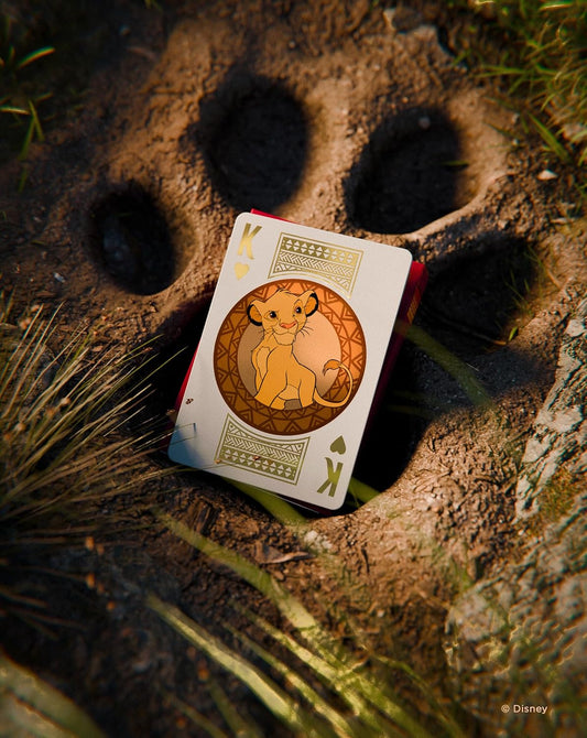Jeu de cartes Bicycle Disney Le Roi Lion édition dorée avec Simba, Timon et Pumbaa