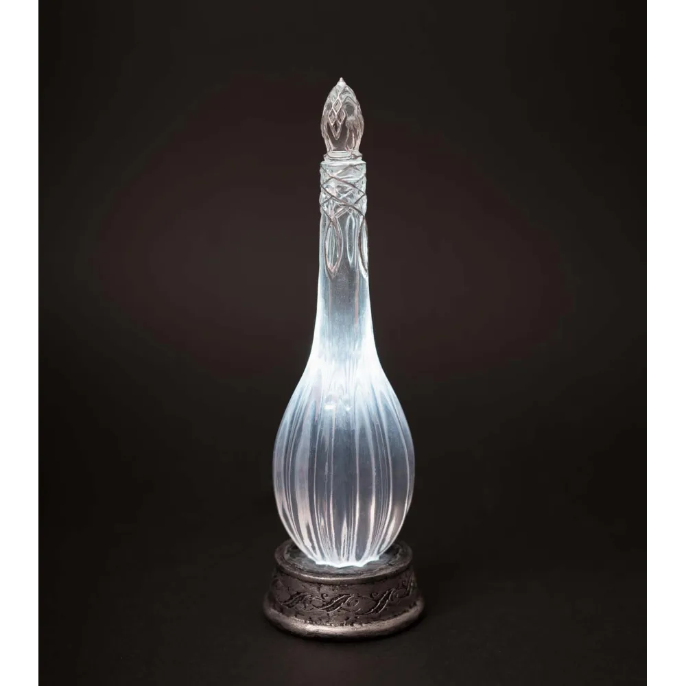 Lampe Eärendil, fiole de lumière de Galadriel du Seigneur des Anneaux, allumée