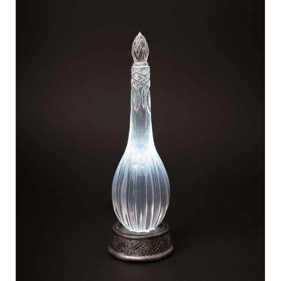 Lampe Eärendil, fiole de lumière de Galadriel du Seigneur des Anneaux, allumée